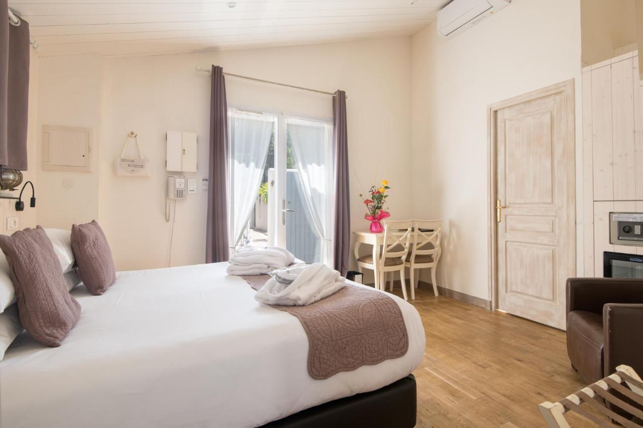 Hotel Restaurant & Spa Plaisir เลอบัวส์-ปลาจ-อ็อง-เร ภายนอก รูปภาพ